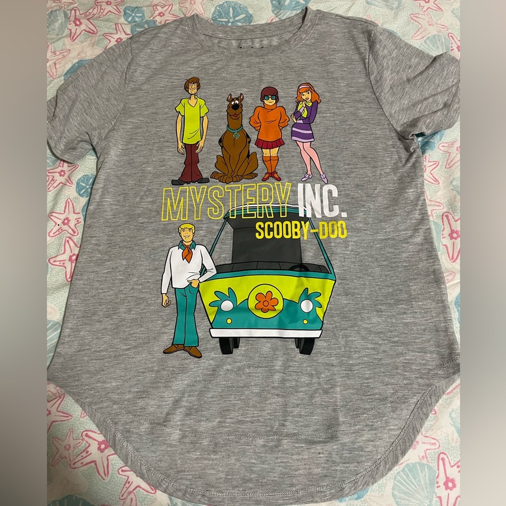 Scooby Doo NWOT Women’s cut